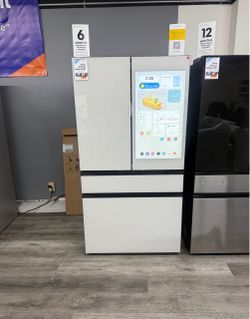 Samsung Bespoke 29 Cu Ft Standard Depth White Glass Four Door refrigerator With AI Family Hub + & Auto Open Doors 😍