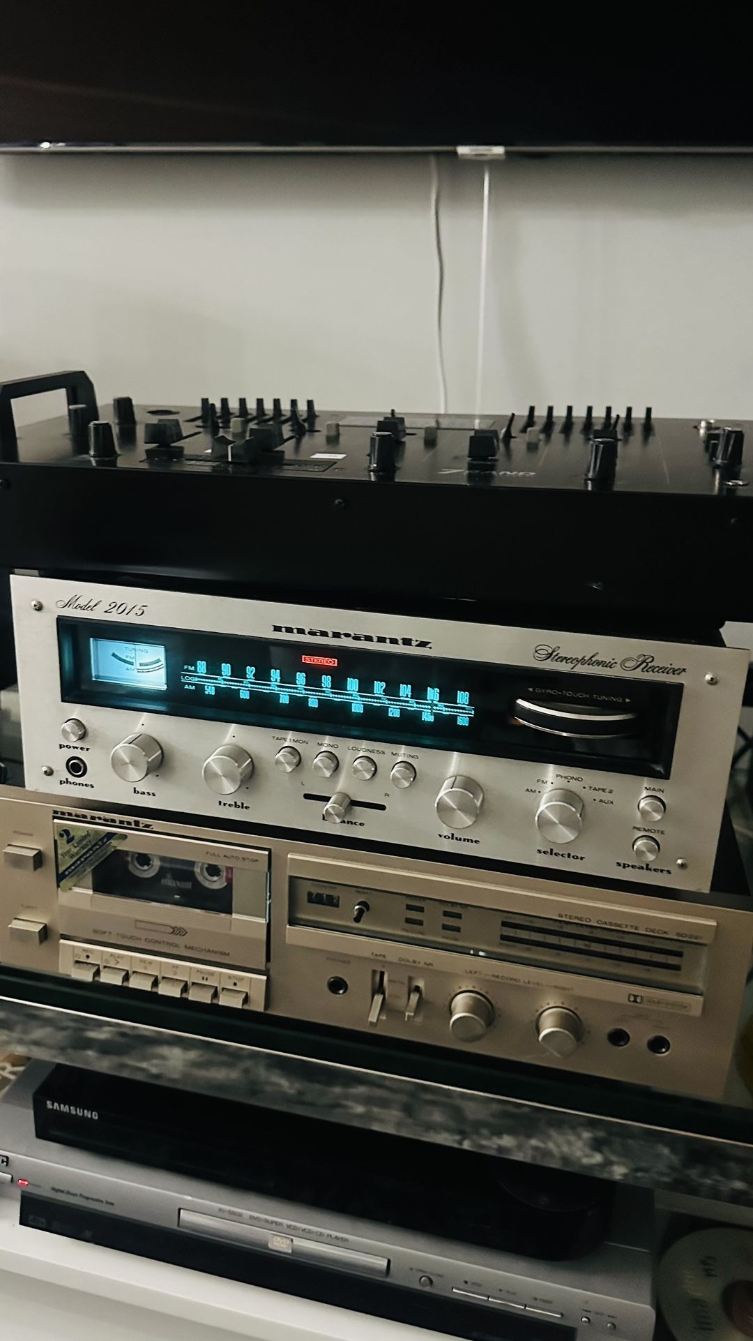Vintage Receiver Marantz 2015