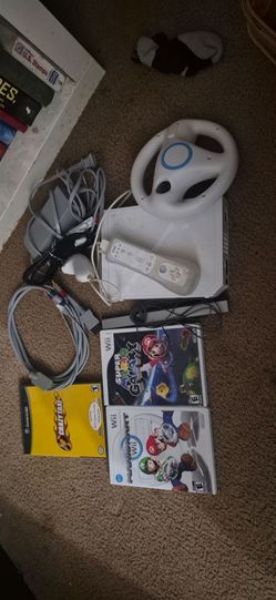 Nintendo Wii Console Bundle with Games