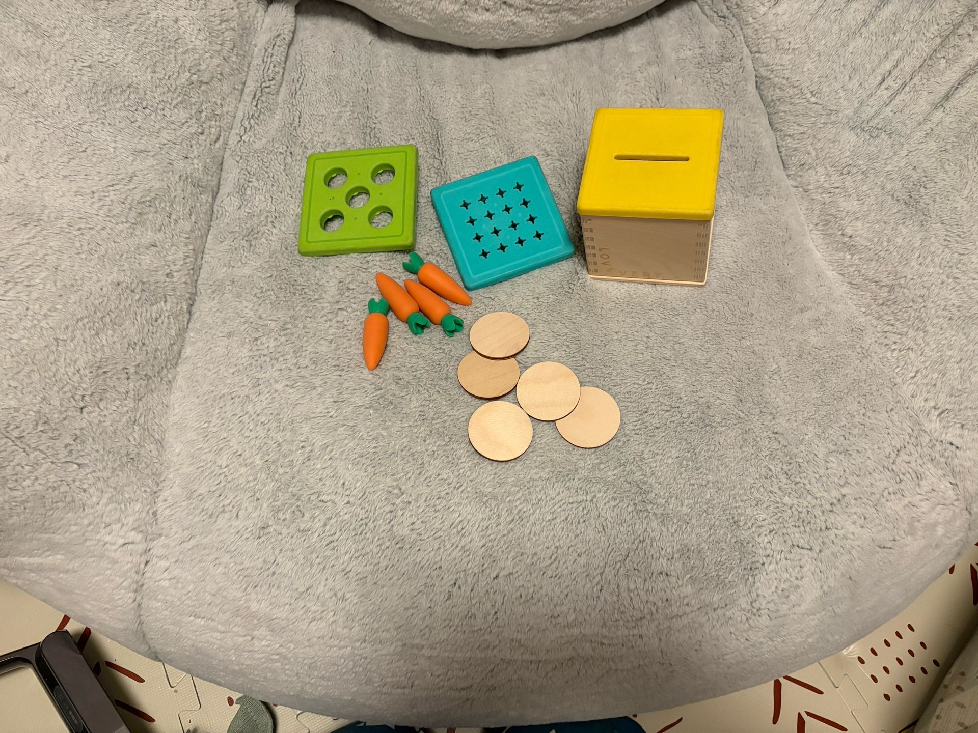 Lovevery Montessori Wooden coin and carrot bank set