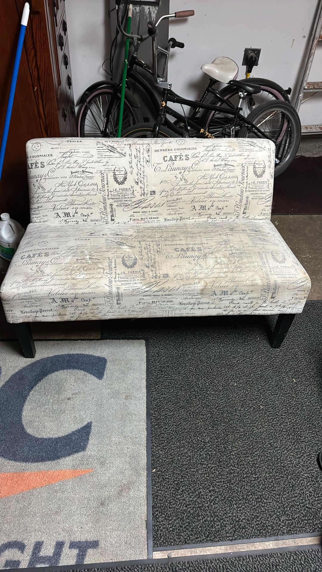 Paris Couch 