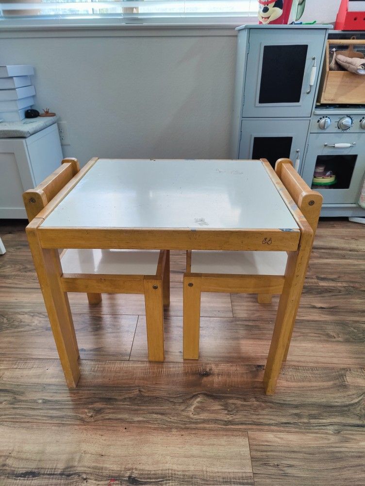 Kids Table