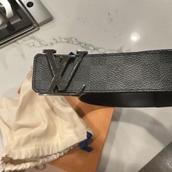 Louis Vuitton Belt Size 31 W