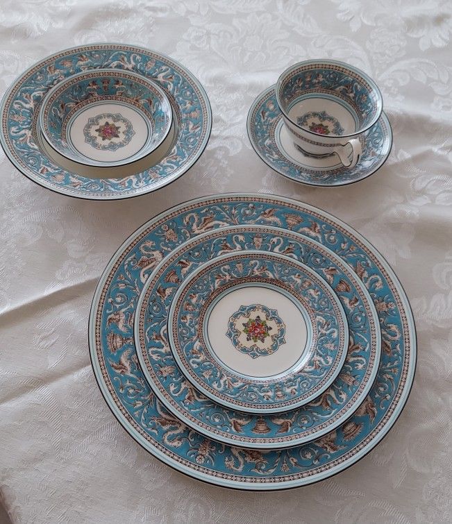 Wedgewood / Florentine Bone China Made In England W2714