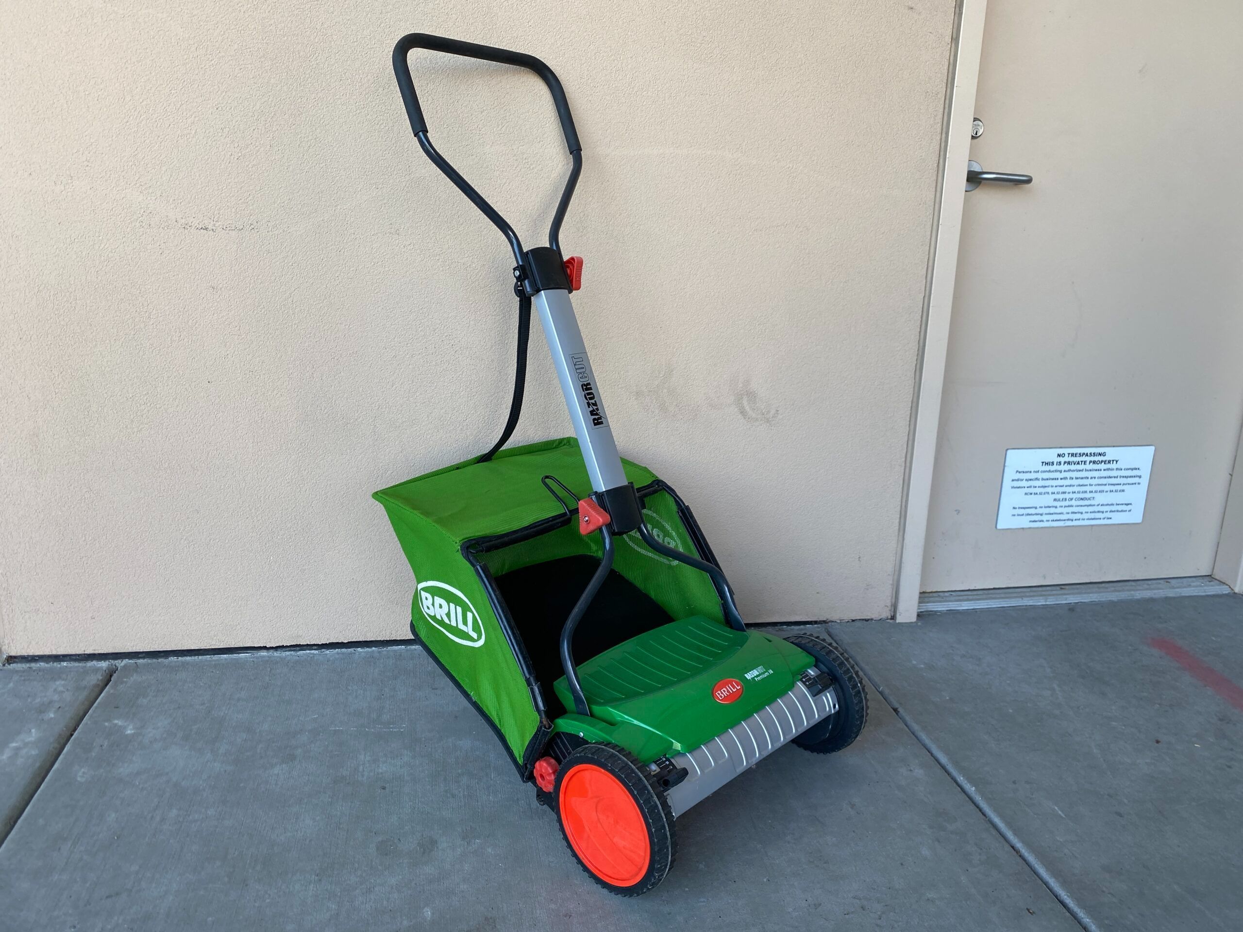 BRILL Razorcut Premium Push Lawn Mower Model #38
