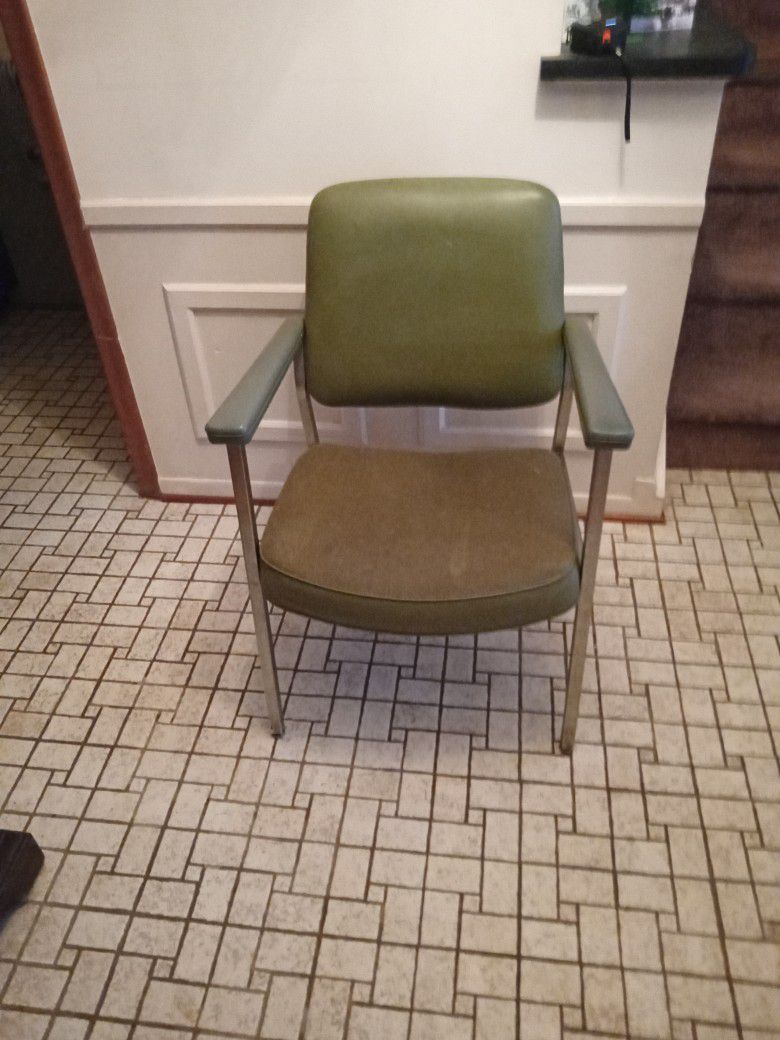 Green Office Chair 