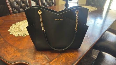Michael Kors Bag!!