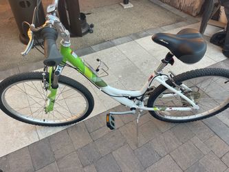 SHIMANO. Bicycle