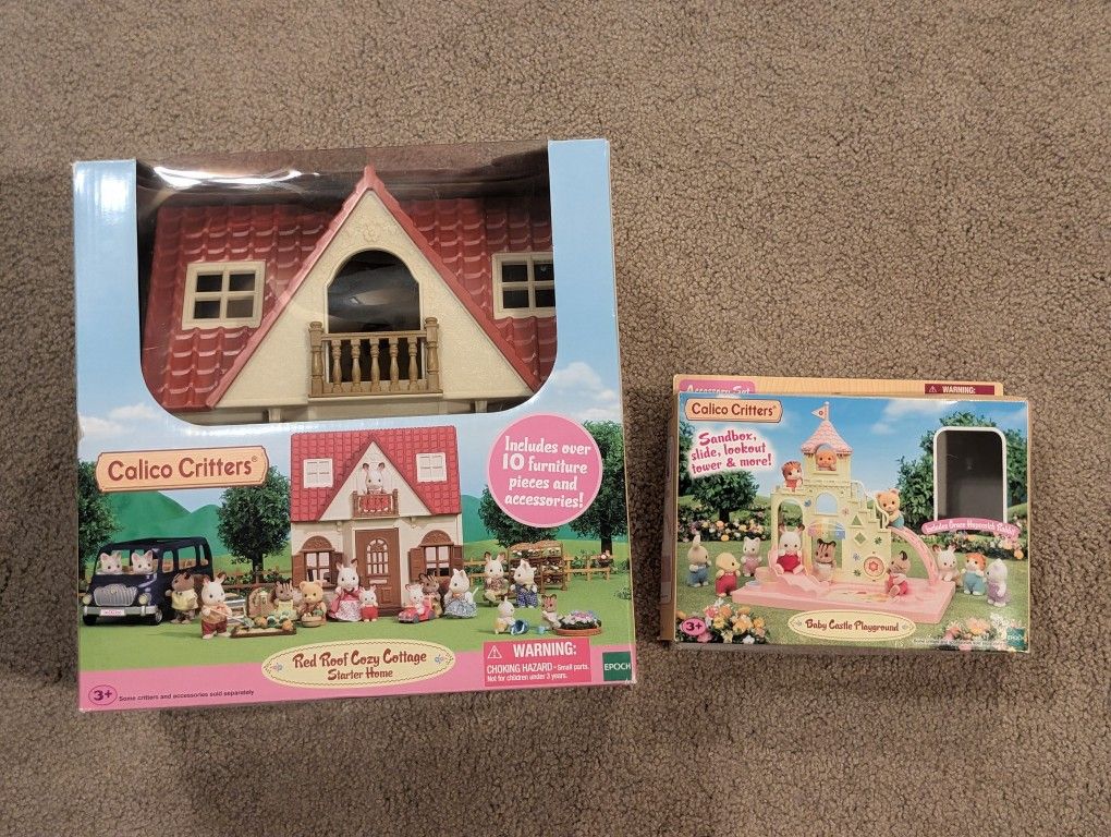 2 used calico critters play sets (no critters)