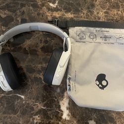 Skull Candy Wireless Over Ear Headphones 