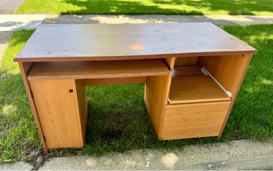 Free desk