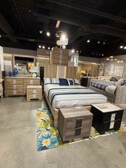 4PC Queen Bedroom Set