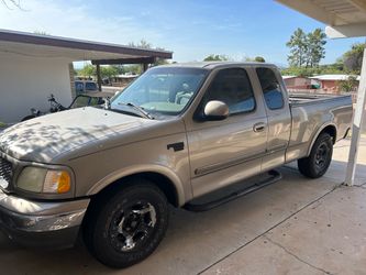 2002 Ford F150 Lariat 4-Door Truck 5.4L V8