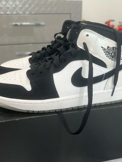 Selling Jordan 1 mid diamond  shorts