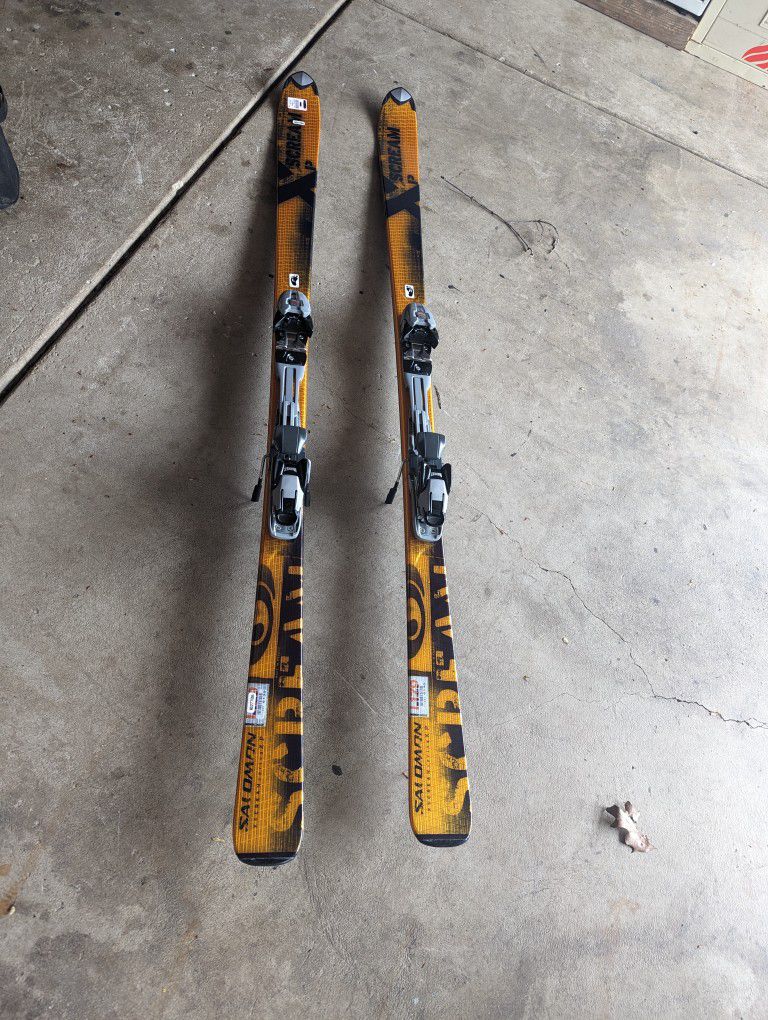 Salomon Scream 170cm Skis With Poles