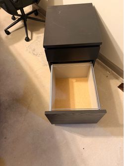 Rolling file cabinet