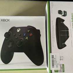 Xbox Series X Controller With Recharge Stand And Batteries