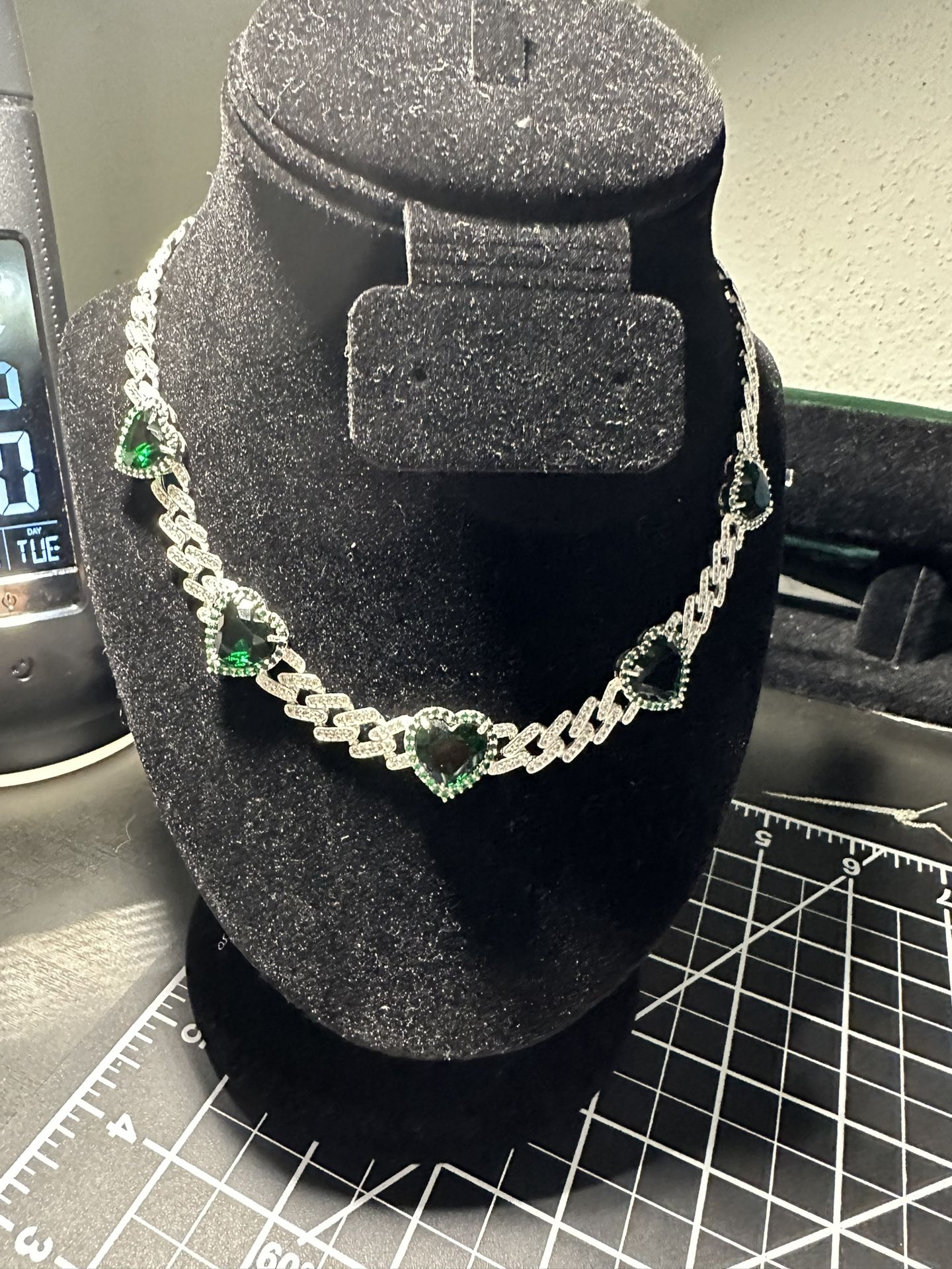 .925 solid sterling silver green hearts choker with zircons