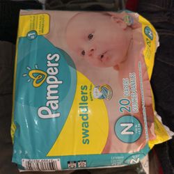 Newborn Pampers 2 Packs 