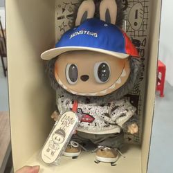 Labubu The Monsters x Vans Oldskool Monsters Vinyl Plush Doll 1