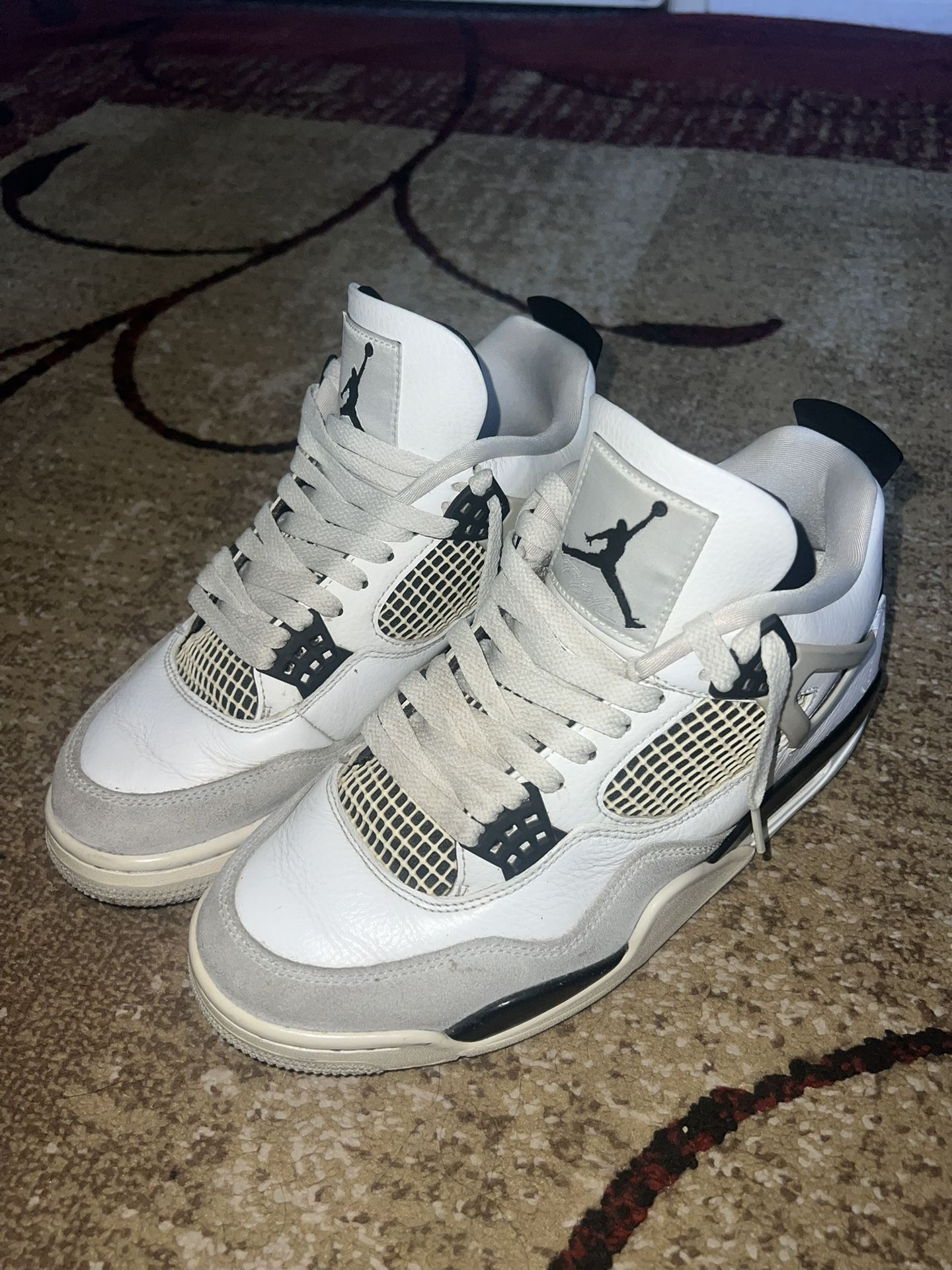 Jordan 4 