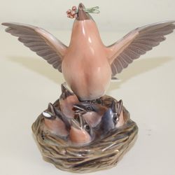 Dahl Jensen Figure of bird on nest DJ No 1349 Figurine Porcelain