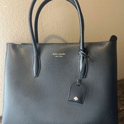 New Authentic Kate Spade ♠️ Medium Size Purse 
