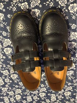 Doc Martin Mary Jane’s size 8 in women