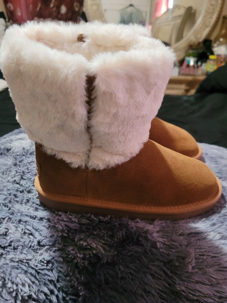 Girls boots koolaburra by UGS