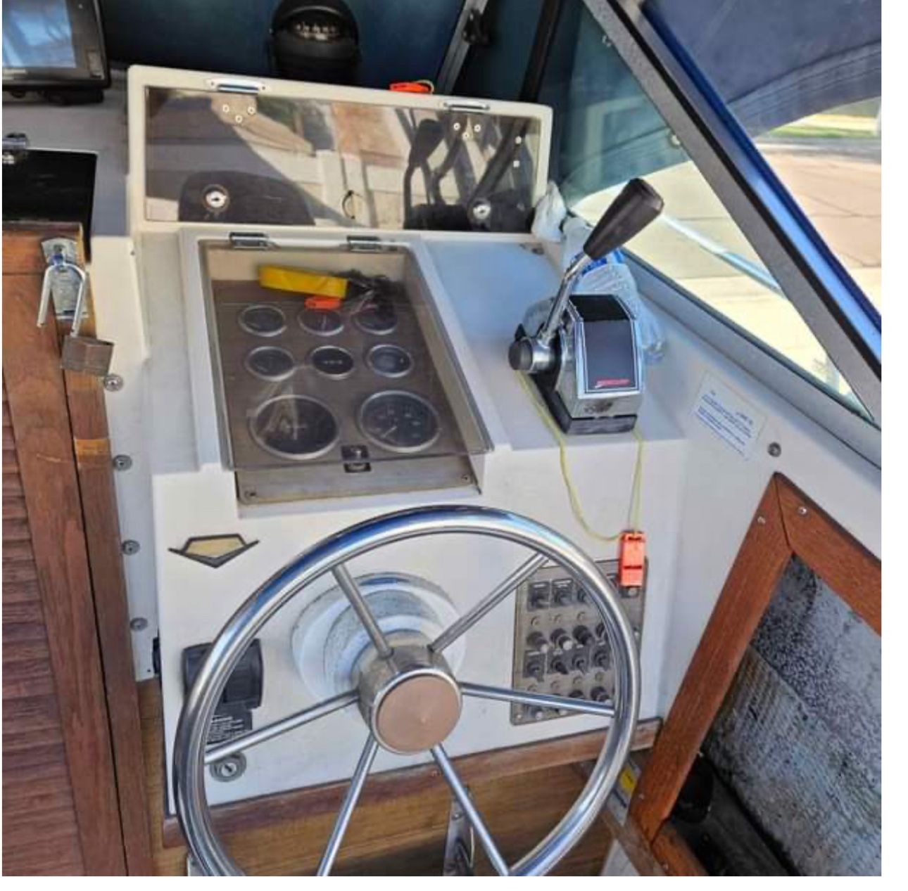 1984 23’ Grady White (Moving Sale)