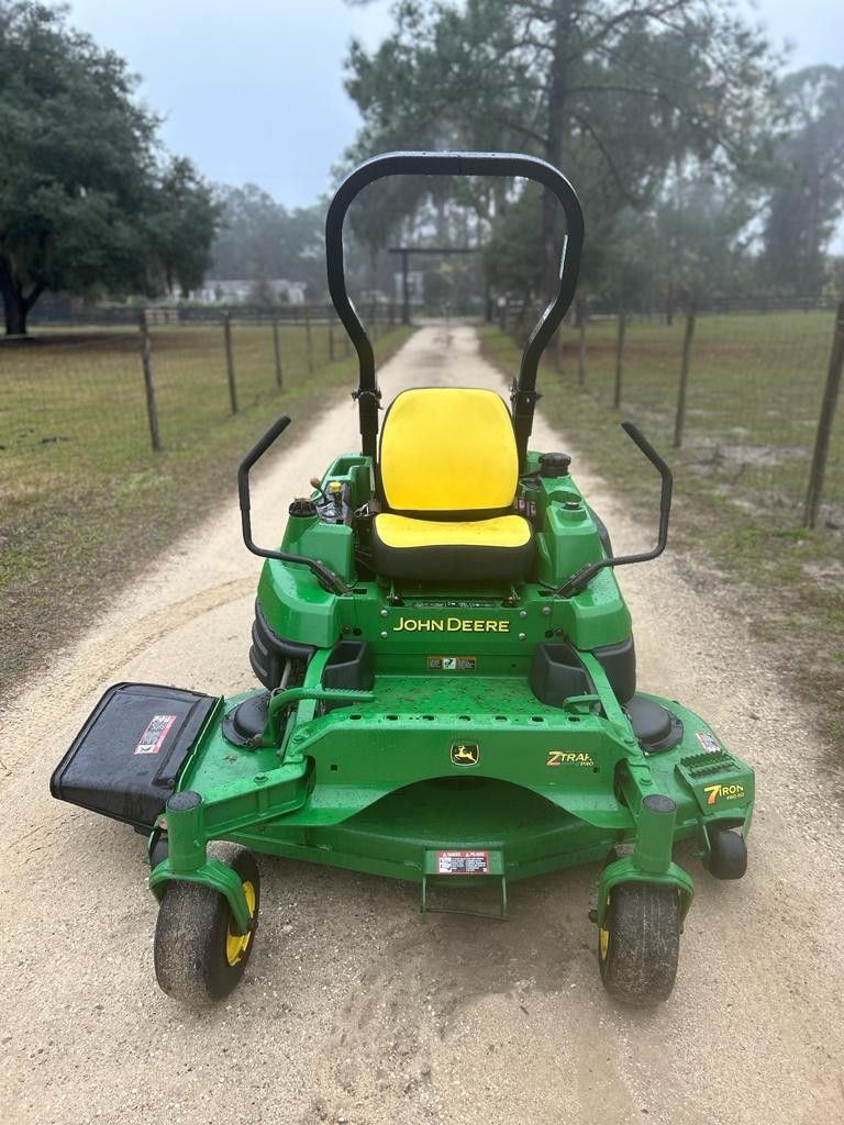 John Deere Zero Turn 60 Inch Lawn Mower for Sale in Astatula, FL - OfferUp