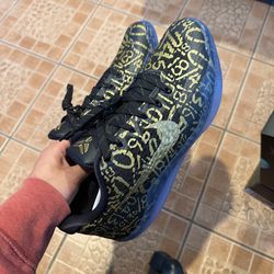 Nike Kobe 11 men’s size 11