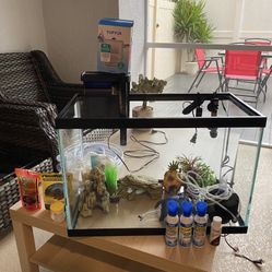 25 Gallon Fish Tank With Everything Needed To Run It