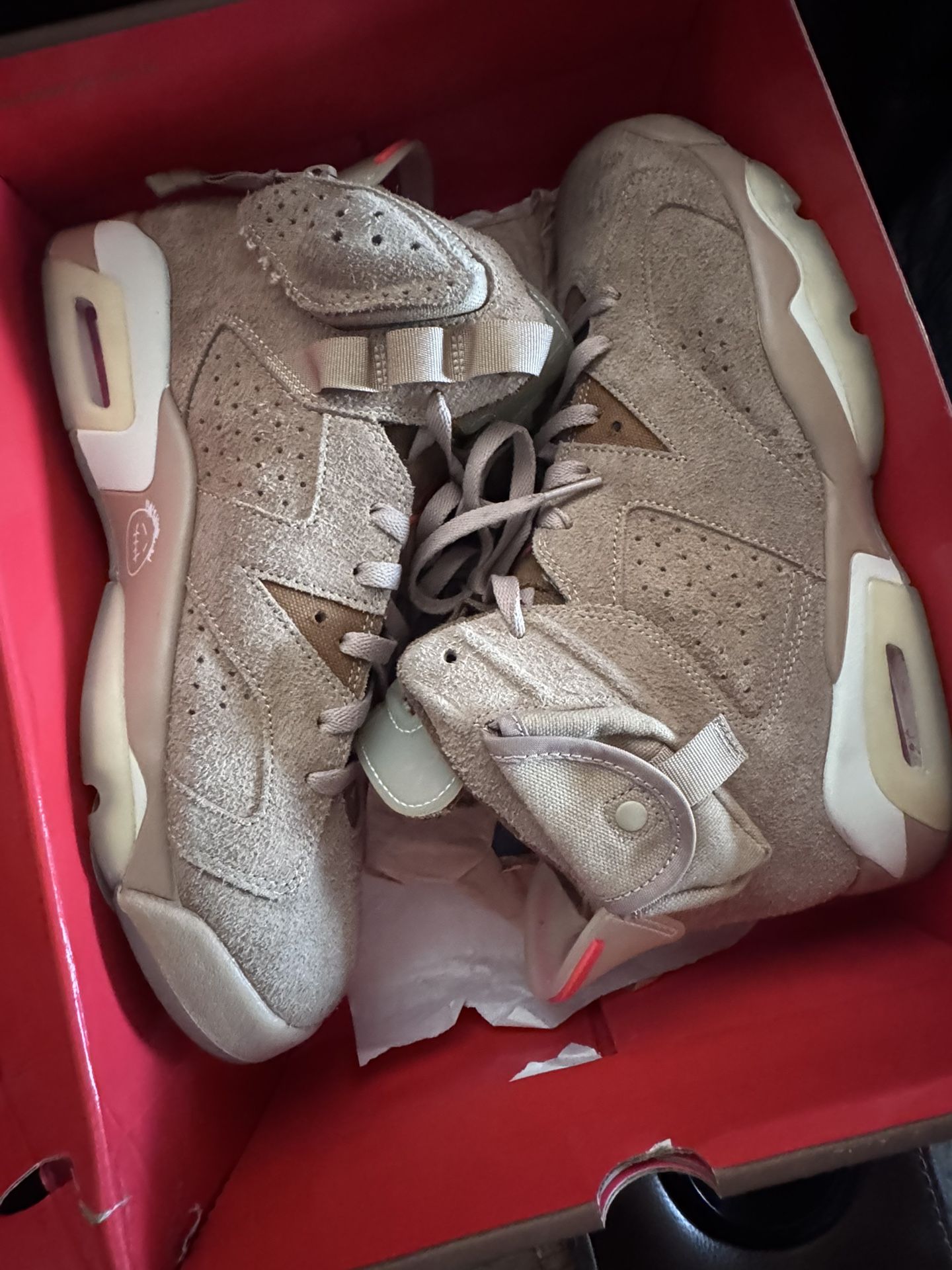 Travis Scott Jordan 6