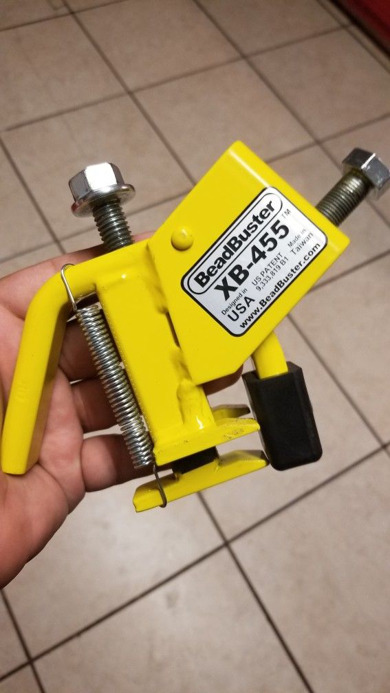 BeadBuster XB-455 ATV/Motorcycle / 4x4 / Lawn Mower
Tire Bead Breaker Tool