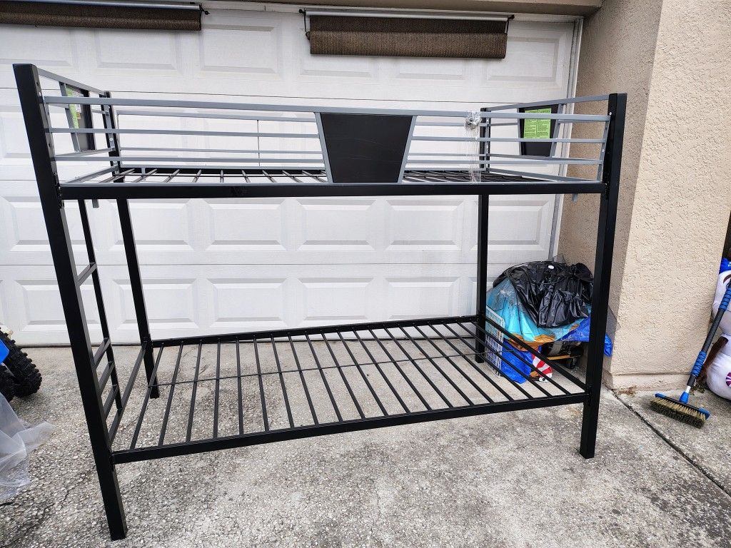 Nice Twin Size Bunk Bed With Hardware