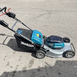Makita 2x 18V Lawn Mower 