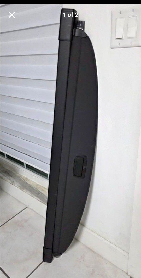 2024 VW Atlas Crossport Retractable Trunk Cover, como nuevo