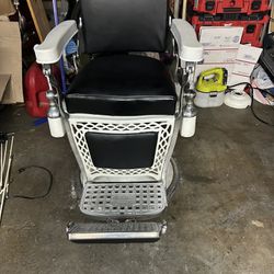 Barber Chair Vintage