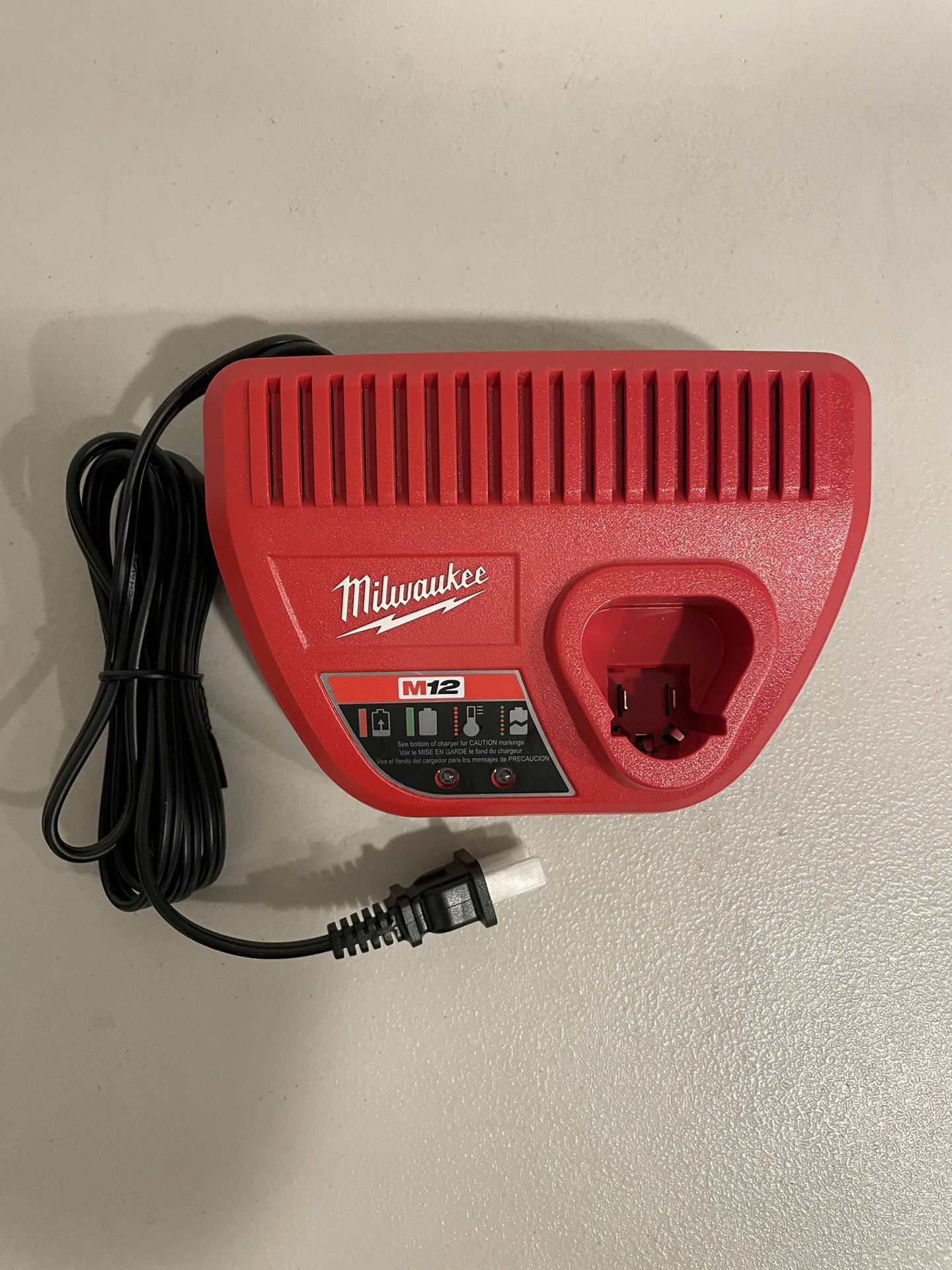 Milwaukee M12 Charger