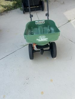 Scott’s Grass Feeder