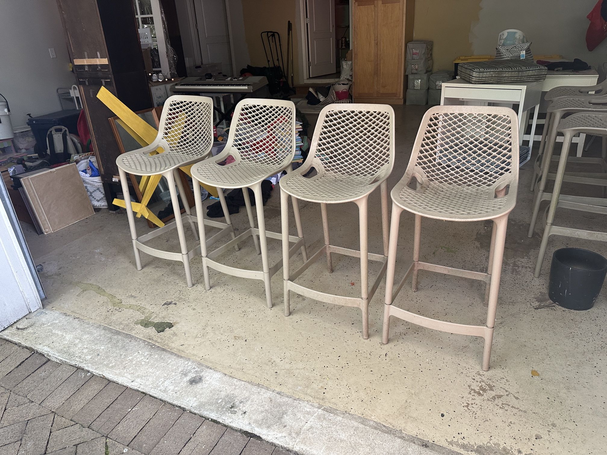 4 Counter Height Bar Stools