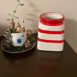 Cute Red Stripped  Plant Pot