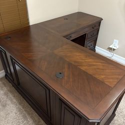 Brookhaven Computer Return Desk