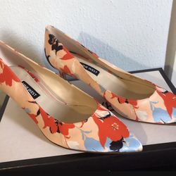 Nine West colorful shoes , size 6.5
