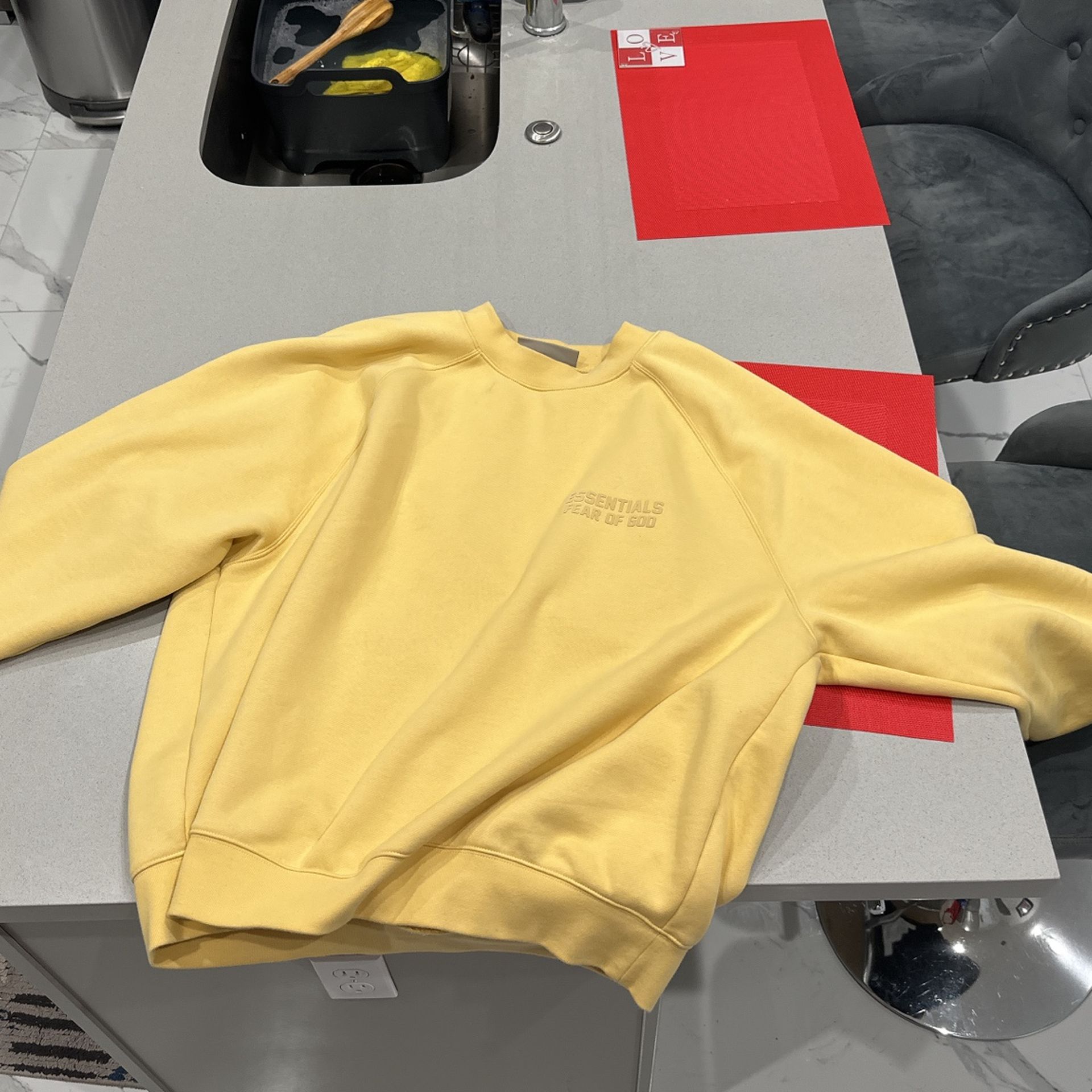 essentials crew neck
