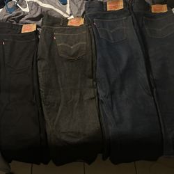 Levi 501s (SIZES IN DESCRIPTION‼️)