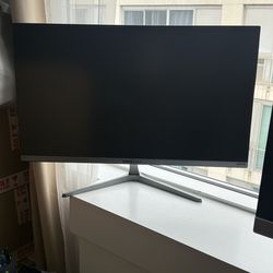 HP Pavilion 27xi and Hannspree HS275 27’ Monitors