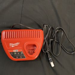 Milwaukee M12 Battery Charger 