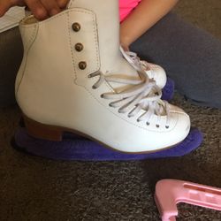 Girls ice skates size 2 & 3